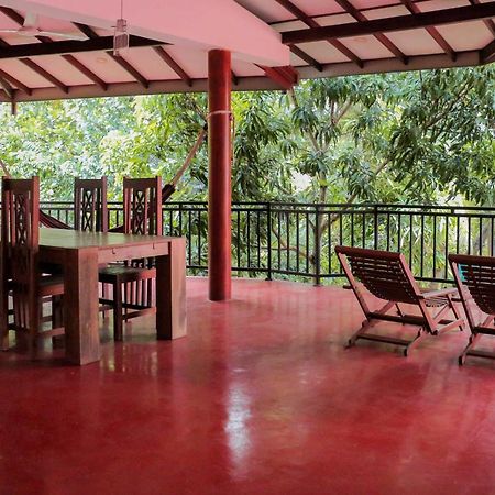 Julia Safari Inn Tissamaharama Bagian luar foto